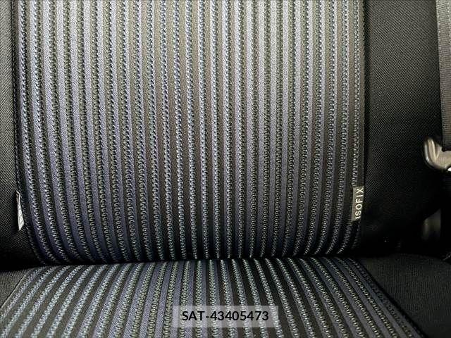 Toyota VOXY 2014-07 8782575-29