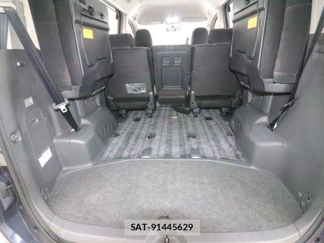Toyota VOXY 2009-08 8782579-10