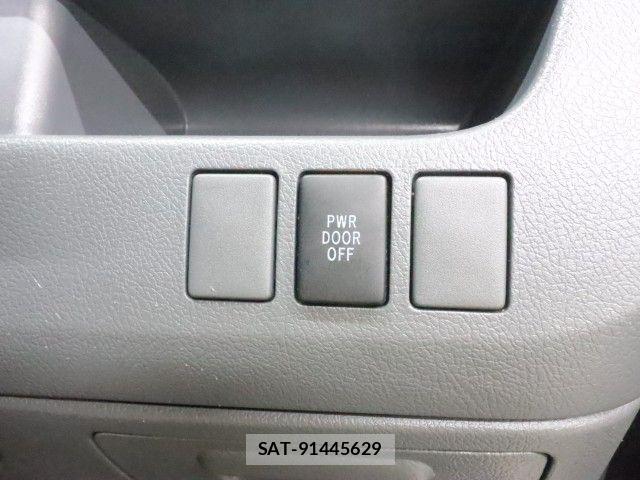 Toyota VOXY 2009-08 8782579-18