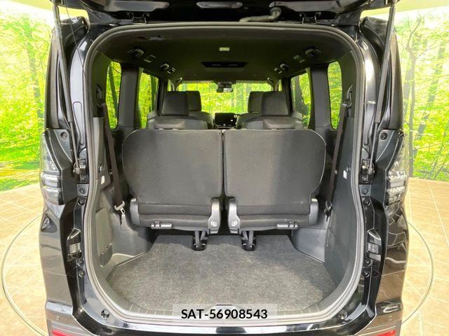Toyota VOXY 2023-08 8783080-10
