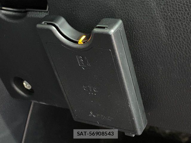 Toyota VOXY 2023-08 8783080-6