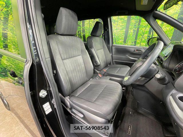 Toyota VOXY 2023-08 8783080-7