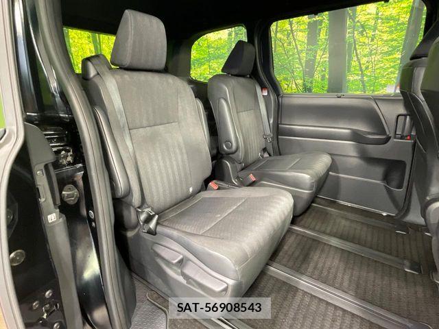 Toyota VOXY 2023-08 8783080-8