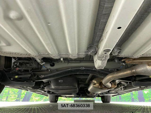 Toyota VOXY 2022-08 8782541-18