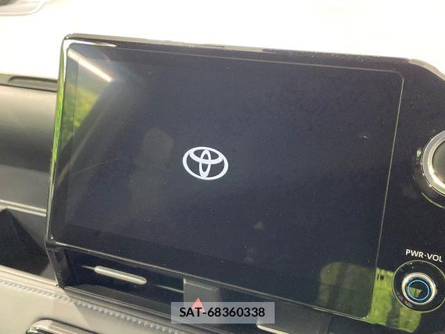 Toyota VOXY 2022-08 8782541-6