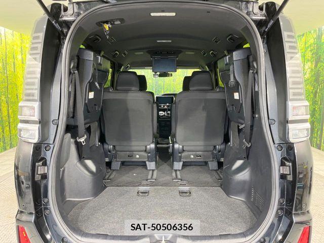 Toyota VOXY 2019-10 8782559-10