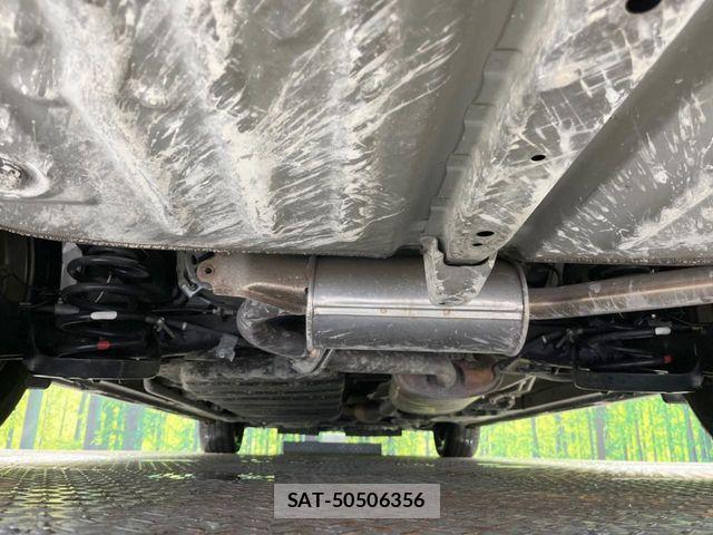 Toyota VOXY 2019-10 8782559-18