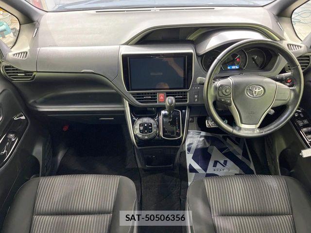 Toyota VOXY 2019-10 8782559-1