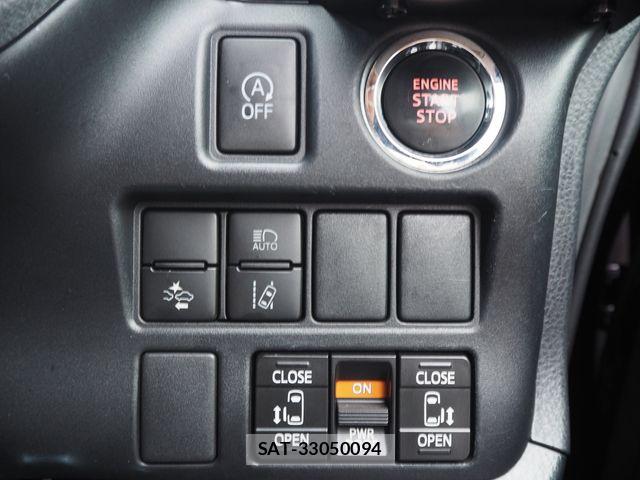 Toyota VOXY 2017-07 8797908-12