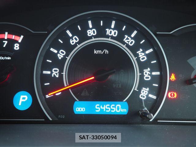 Toyota VOXY 2017-07 8797908-14