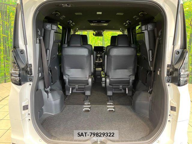 Toyota VOXY 2022-12 8797885-10