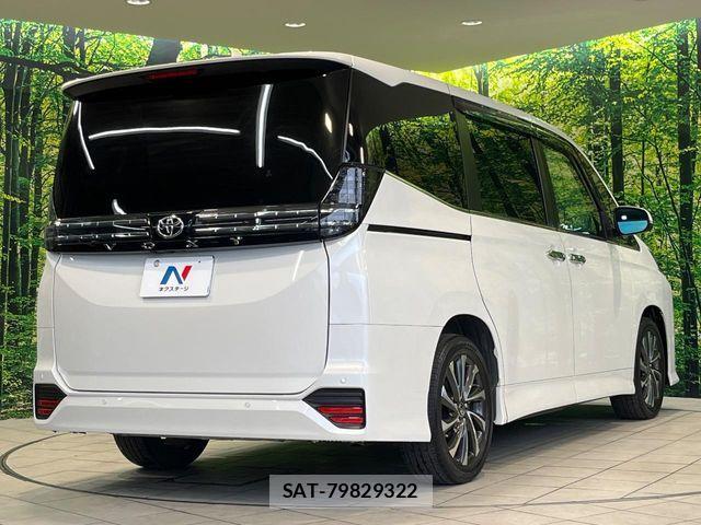 Toyota VOXY 2022-12 8797885-17