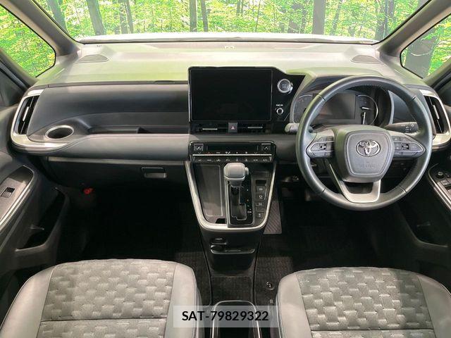 Toyota VOXY 2022-12 8797885-1