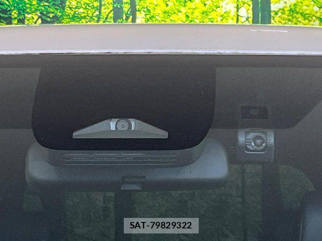 Toyota VOXY 2022-12 8797885-5