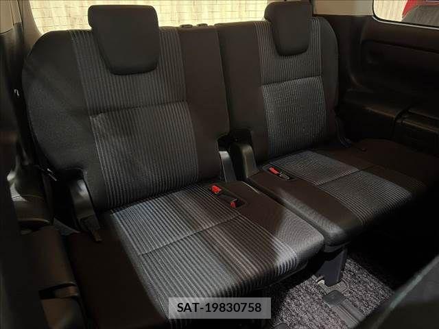 Toyota VOXY 2017-02 8797898-9