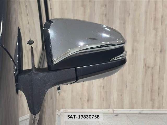 Toyota VOXY 2017-02 8797898-27