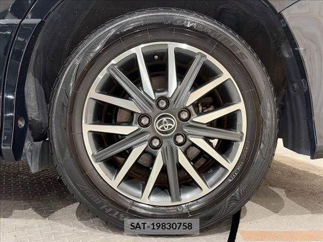Toyota VOXY 2017-02 8797898-28