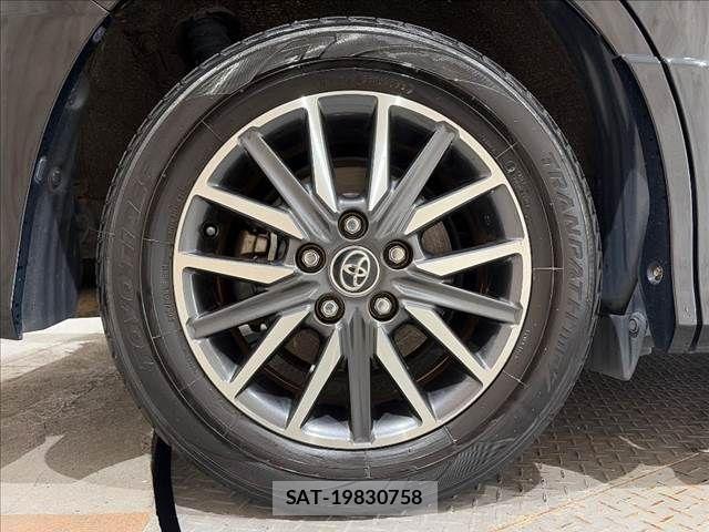 Toyota VOXY 2017-02 8797898-29