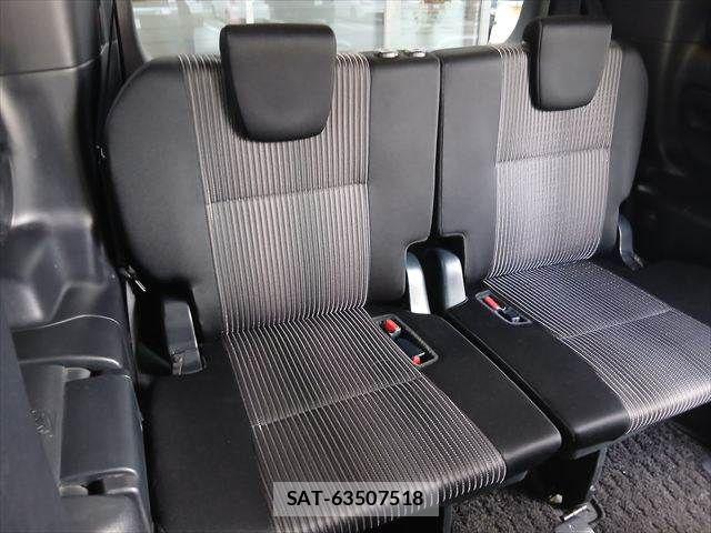 Toyota VOXY 2018-12 8797893-10