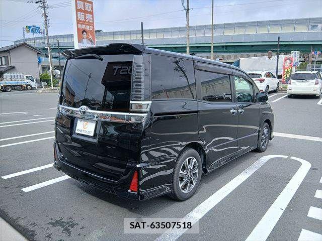 Toyota VOXY 2018-12 8797893-18