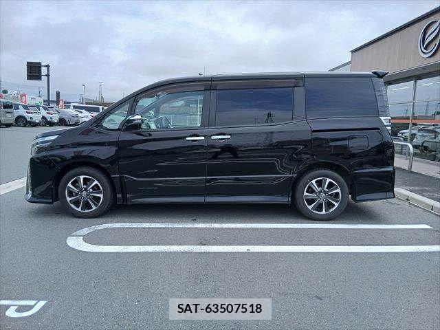 Toyota VOXY 2018-12 8797893-21