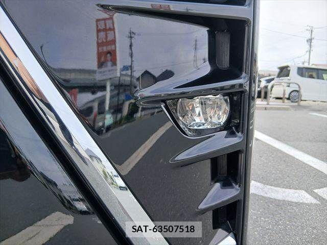 Toyota VOXY 2018-12 8797893-23