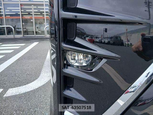 Toyota VOXY 2018-12 8797893-25