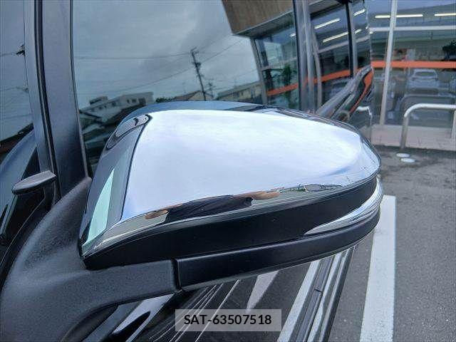 Toyota VOXY 2018-12 8797893-26