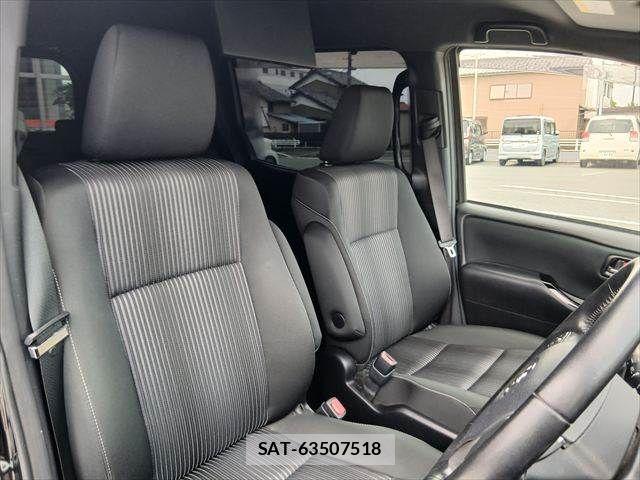 Toyota VOXY 2018-12 8797893-8