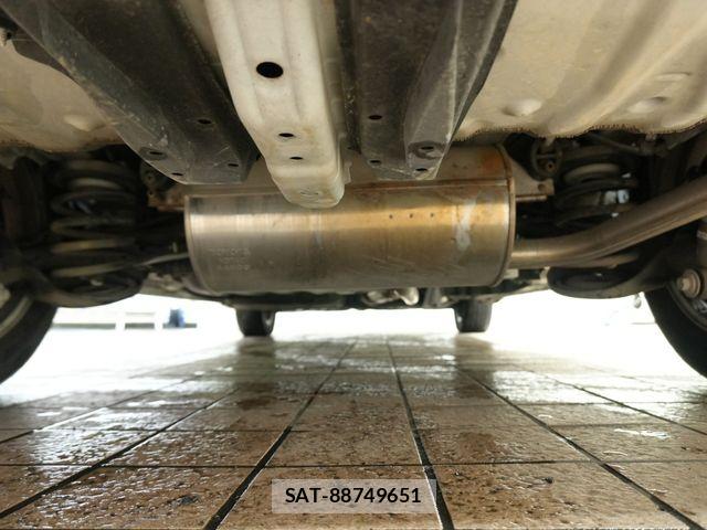 Toyota VOXY 2013-10 8797902-14