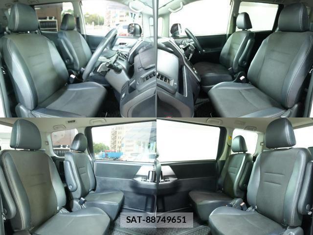 Toyota VOXY 2013-10 8797902-3