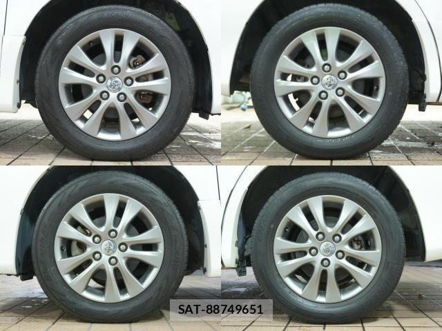 Toyota VOXY 2013-10 8797902-5