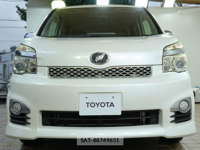 Toyota VOXY 2013-10 8797902-8
