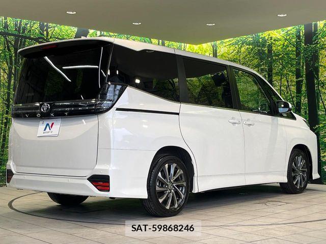 Toyota VOXY 2025-04 8797884-17