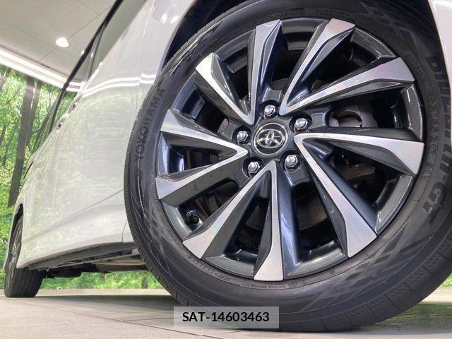 Toyota VOXY 2022-06 8797883-13