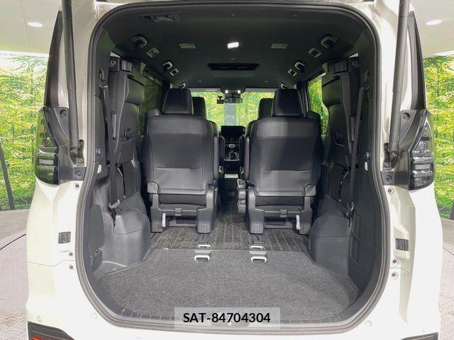 Toyota VOXY 2023-11 8797881-10
