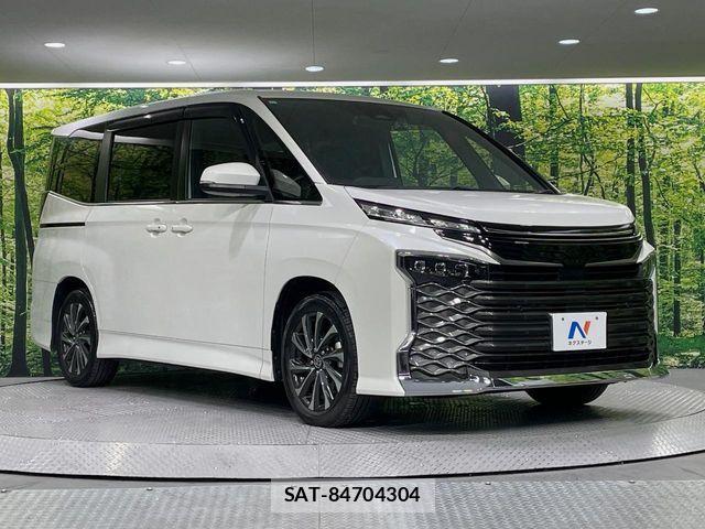Toyota VOXY 2023-11 8797881-16