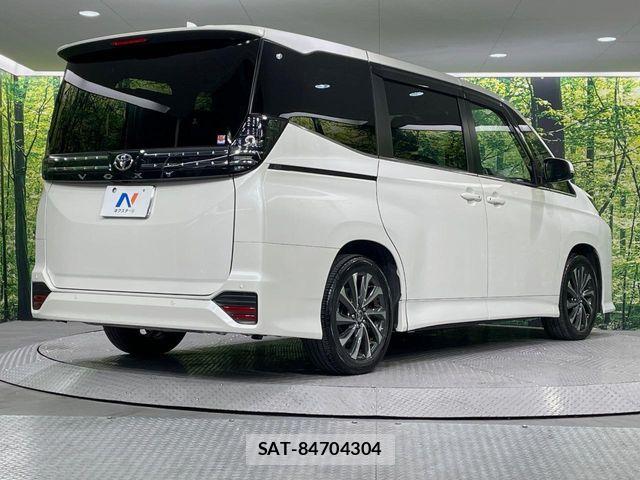 Toyota VOXY 2023-11 8797881-17