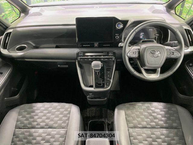 Toyota VOXY 2023-11 8797881-1