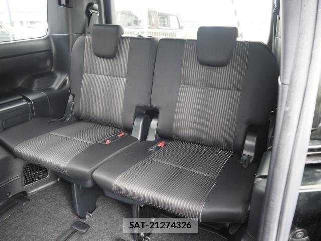 Toyota VOXY 2017-10 8797894-10