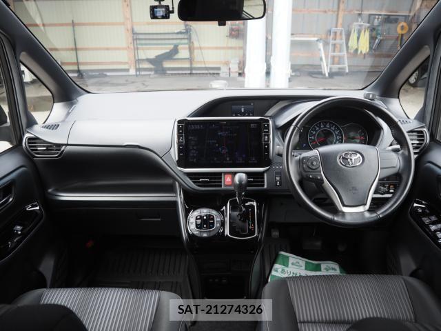 Toyota VOXY 2017-10 8797894-1