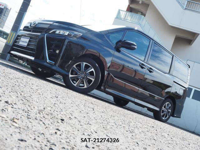 Toyota VOXY 2017-10 8797894-21