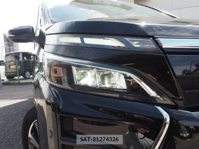 Toyota VOXY 2017-10 8797894-25