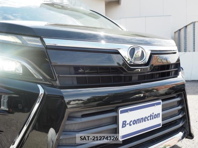 Toyota VOXY 2017-10 8797894-27