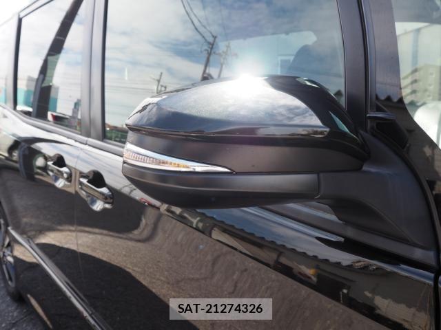 Toyota VOXY 2017-10 8797894-28
