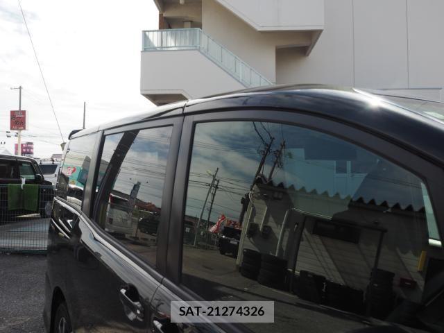 Toyota VOXY 2017-10 8797894-29