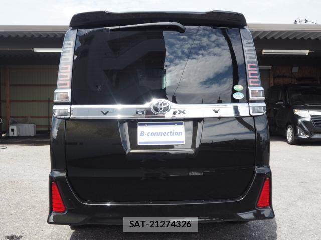Toyota VOXY 2017-10 8797894-4