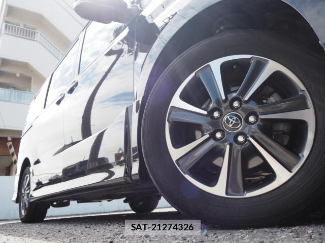 Toyota VOXY 2017-10 8797894-6