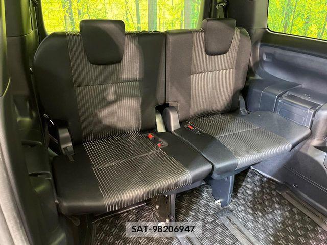 Toyota VOXY 2017-08 8797891-10