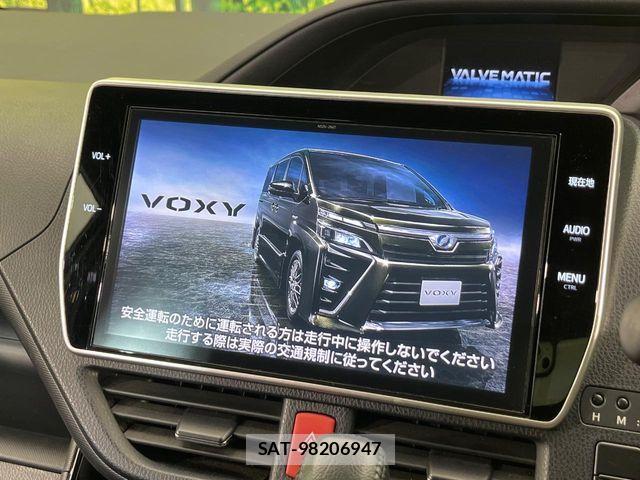 Toyota VOXY 2017-08 8797891-5